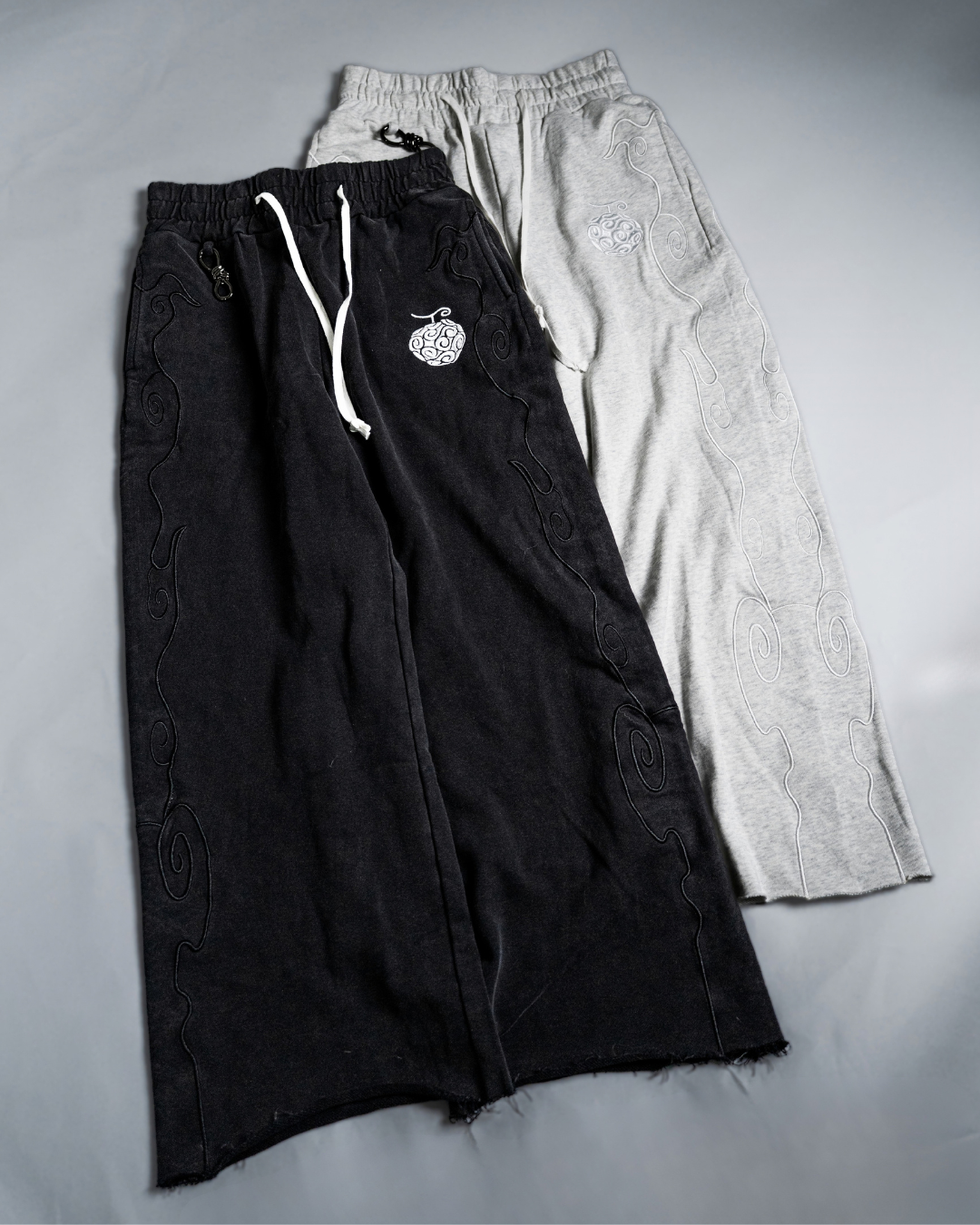 Vintage Black Gear 5 Sweats