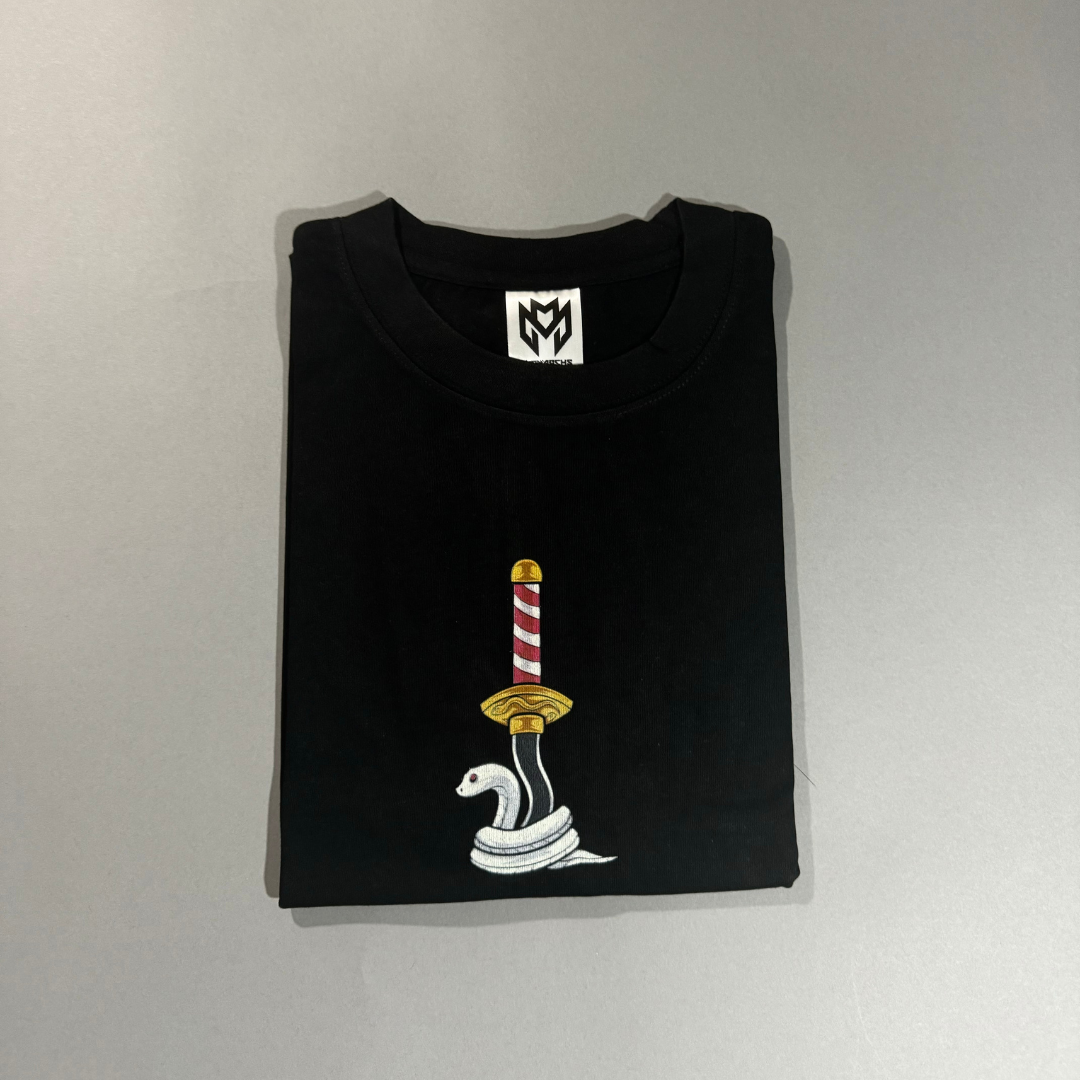 THE "SERPENT" PREMIUM TEE IN BLACK